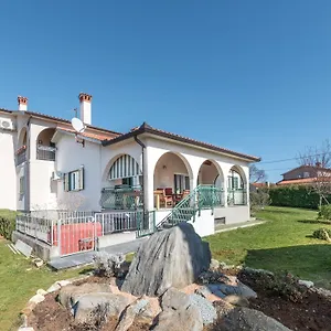 https://holiday-house-olive-grove-with-pool-and-garden-new-in-2019.in-istria.net